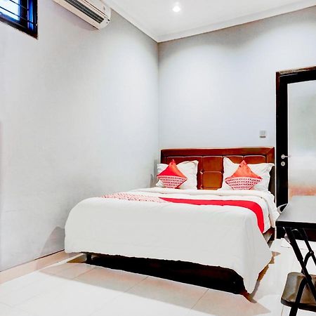 Oyo 90438 Mampang 34 Residence Dżakarta Zewnętrze zdjęcie