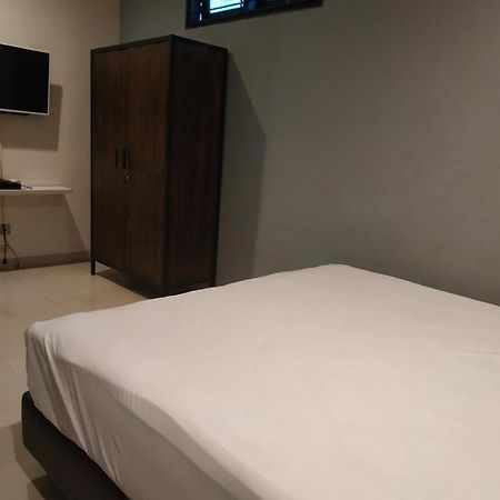 Oyo 90438 Mampang 34 Residence Dżakarta Zewnętrze zdjęcie
