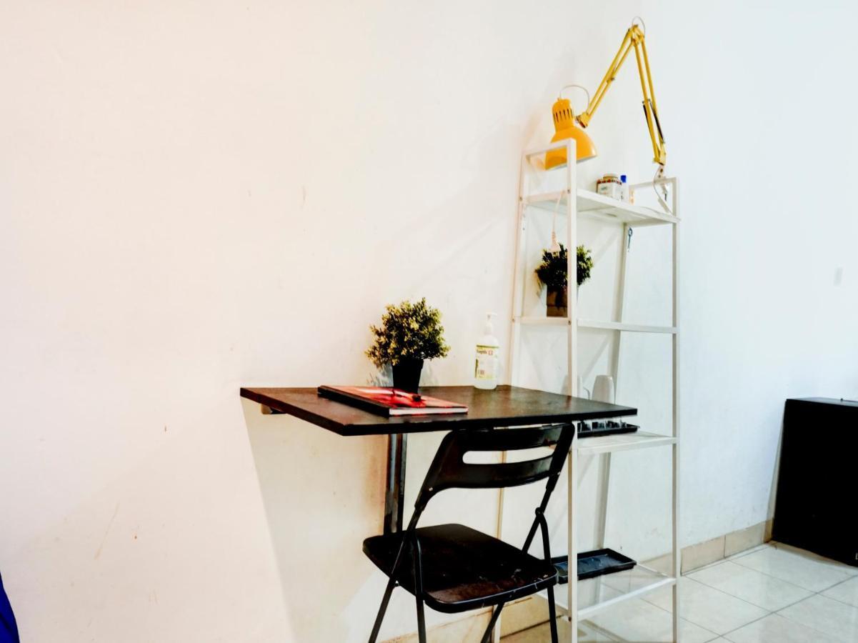 Oyo 90438 Mampang 34 Residence Dżakarta Zewnętrze zdjęcie