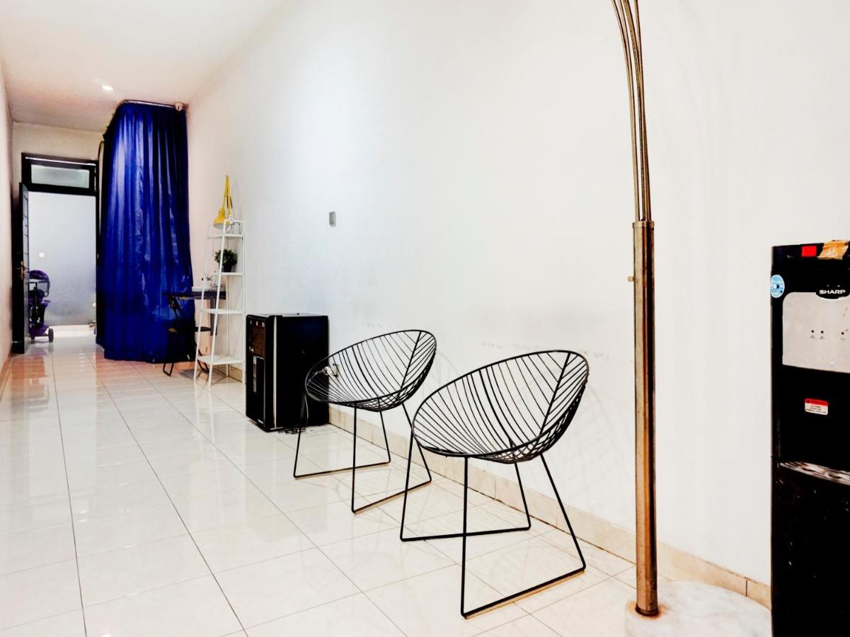 Oyo 90438 Mampang 34 Residence Dżakarta Zewnętrze zdjęcie