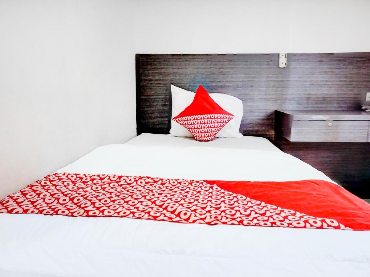Oyo 90438 Mampang 34 Residence Dżakarta Zewnętrze zdjęcie